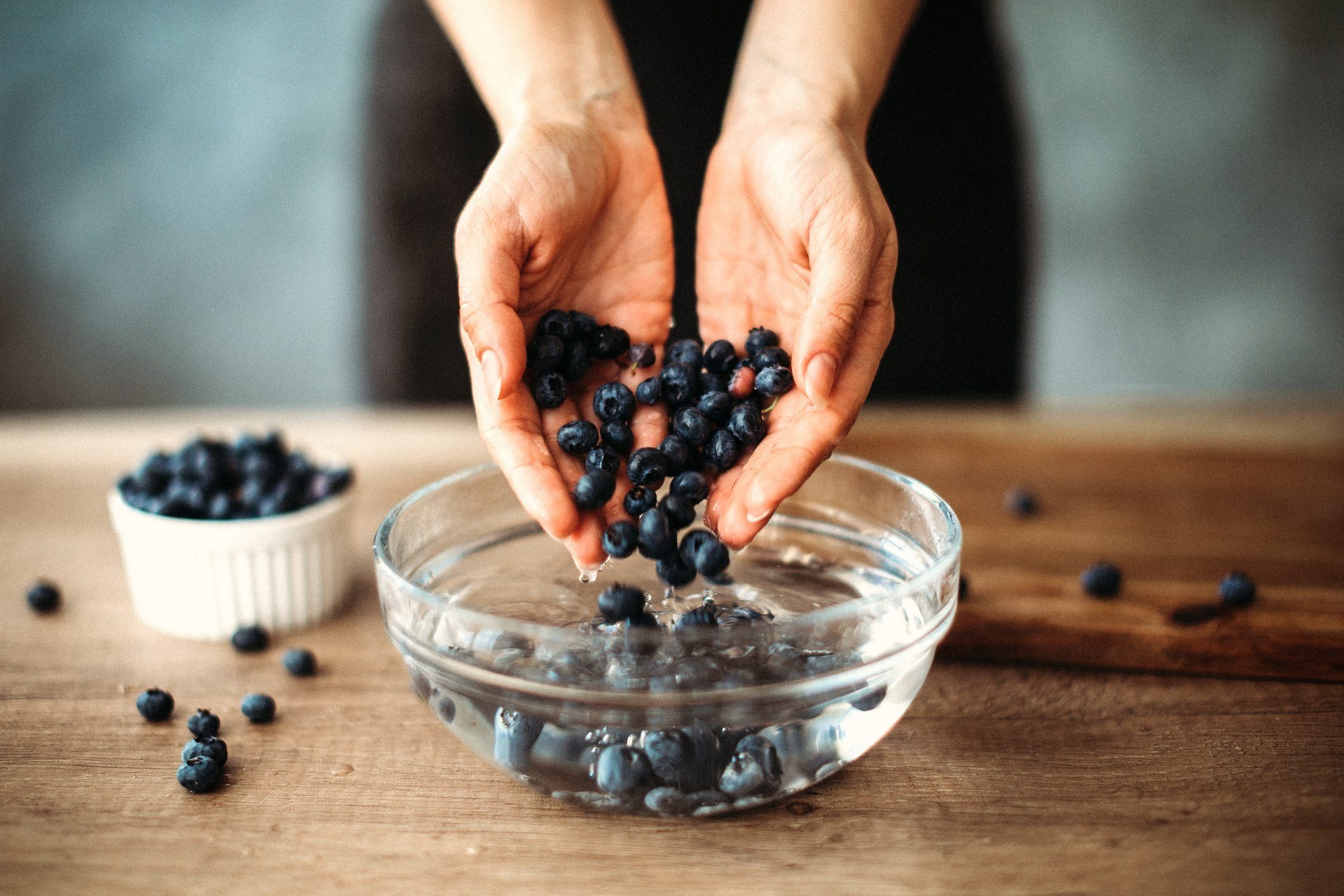 How to Make a Vinegar Fruit Wash That Really Cleans Your Produce