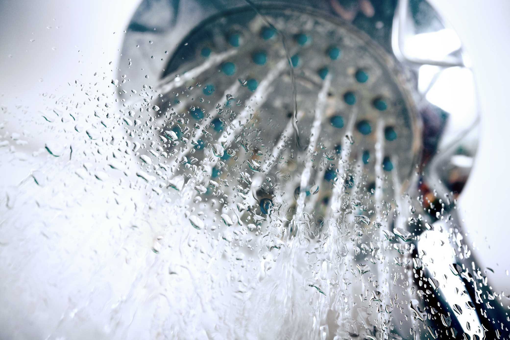 How Long Should a Shower Take? A Doctor on Aging Has the Answer